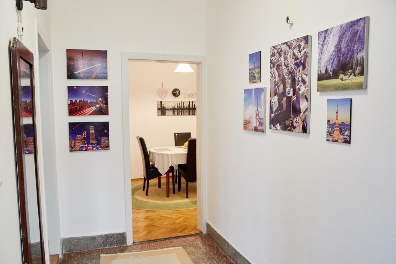 Ferienwohnung Central Tuzla Apt - Free Parking Exterior foto